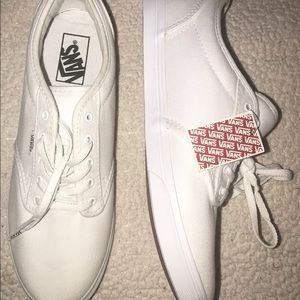 BRAND NEW VANS SNEAKERS